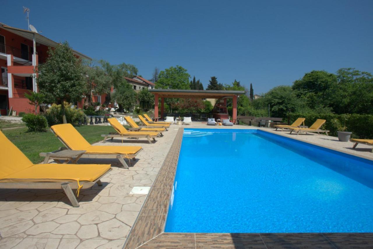 Ilias Apartments Ipsos Esterno foto
