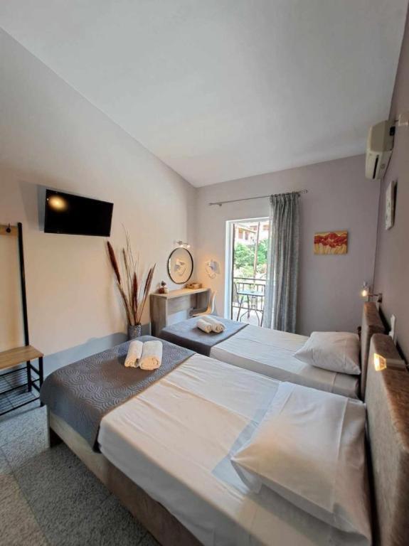 Ilias Apartments Ipsos Esterno foto