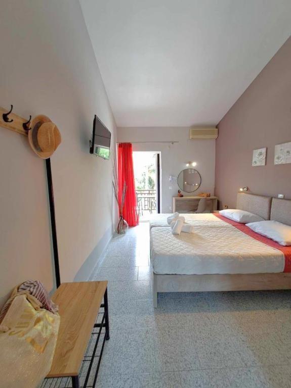 Ilias Apartments Ipsos Esterno foto